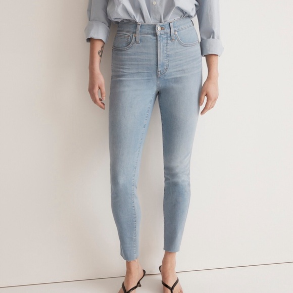 10" High-Rise Skinny Crop Jeans in Charlemont Wash Kristen Size 26 - Picture 3 of 6